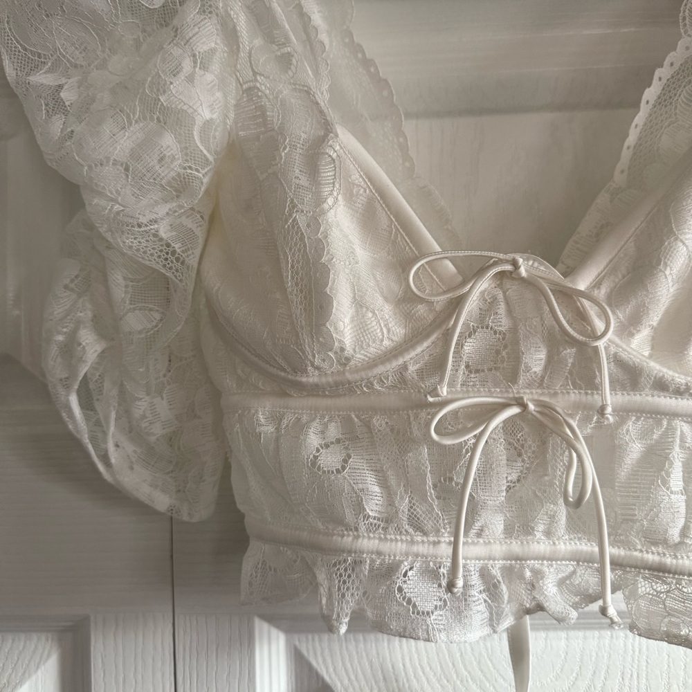 For Love And Lemons Lorena Cream Lace Puff Sleeve Blouse - Picture 2 of 9
